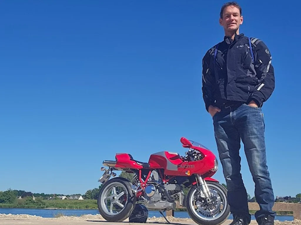 Peter en de MH900 E ducati